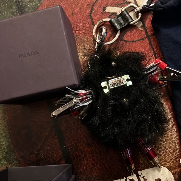 PRADA ROBOT REFUS FURRY KEYCHAIN BAG PURSE FUR KEY CHARM GIFT BOX SILVER LEATHER - Picture 15 of 16